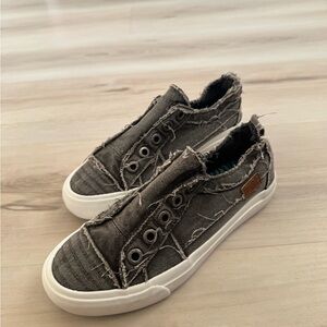 Blow fish Slip on shoes